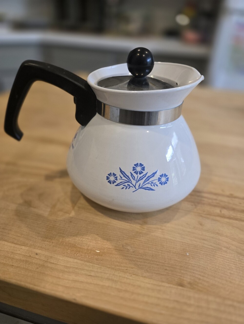 Vintage Corning Ware 6 Cup Tea Pot with Lid Blue Cornflower Pattern with Handle